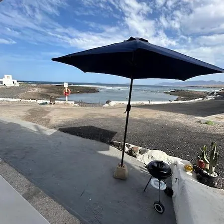 Holiday home Acogedora Casa Con Vistas Al Mar Caleta de Caballo